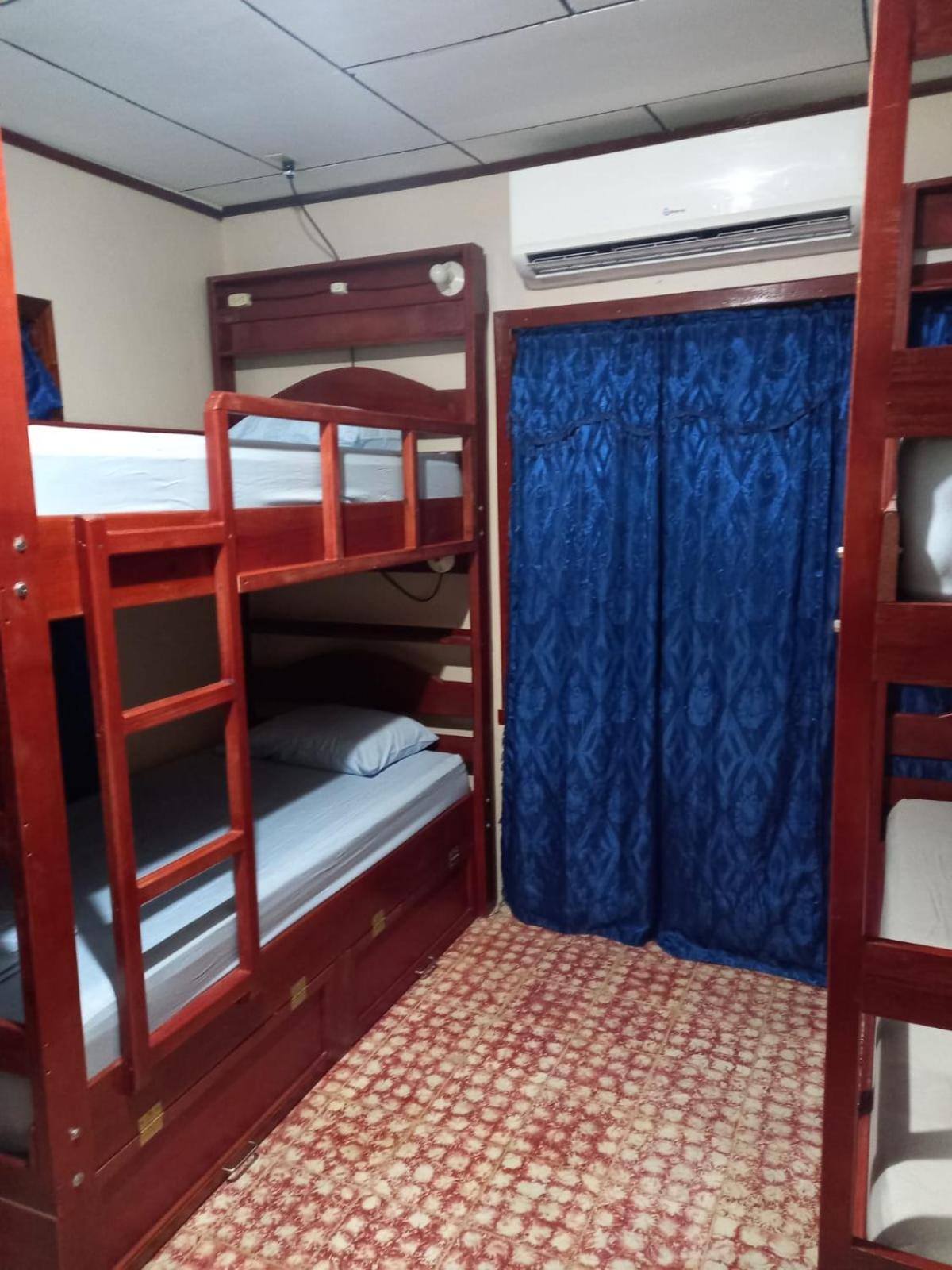 Fenix Hotel & Hostel 우틸라 외부 사진